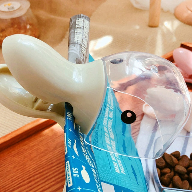 2-in-1 Knijper Kommetje - Hondenvoer in een Handomdraai - Hondenhoek